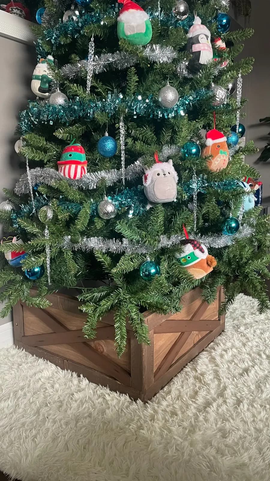 Under the Evergreen — Farmhouse Christmas Tree Box detail 9